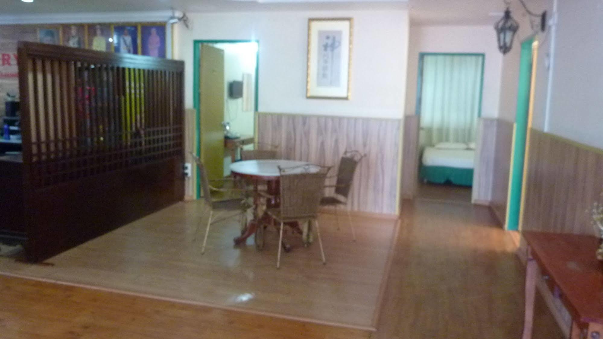 7 Hung Hung Inn Kota Kinabalu Zewnętrze zdjęcie