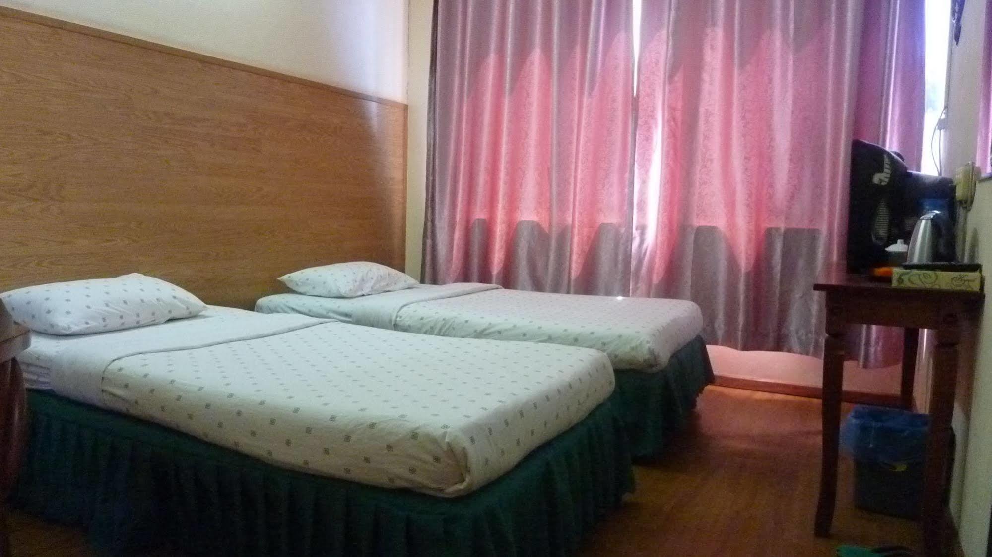 7 Hung Hung Inn Kota Kinabalu Zewnętrze zdjęcie