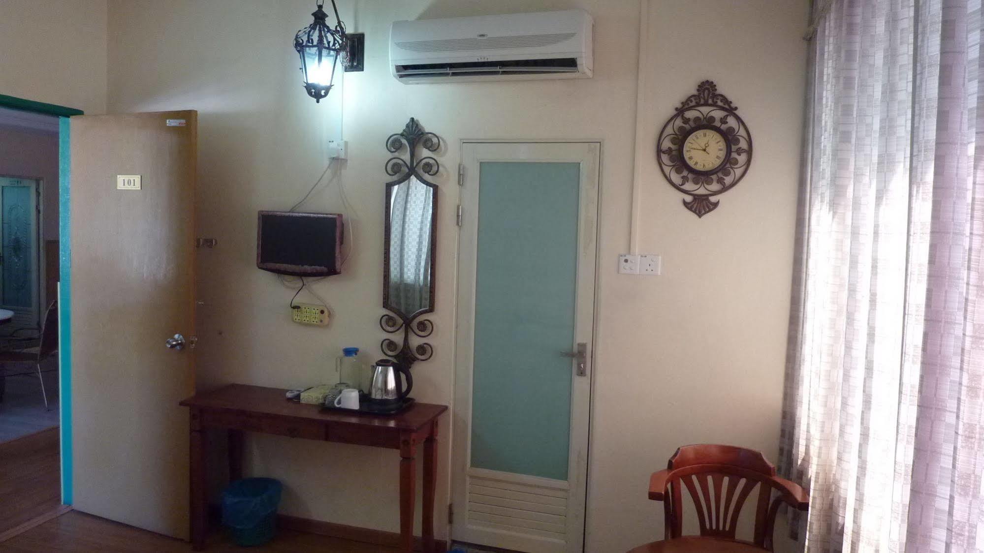 7 Hung Hung Inn Kota Kinabalu Zewnętrze zdjęcie